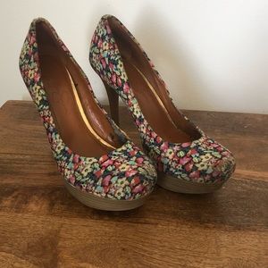 Floral platform heels
